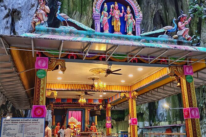 Batu Caves and Sari Experience with Batik Workshop - FAQ  