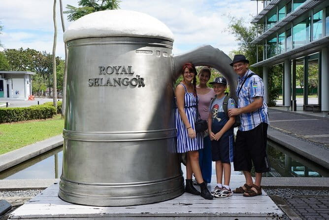 Batu Caves Temple, Royal Selangor Pewter and Batik Factory Tour - Good To Know