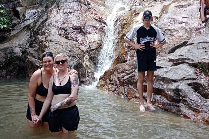 Batu Caves, Waterfalls, Hotspring, Batik & Pewter Tour With Lunch - What to Bring