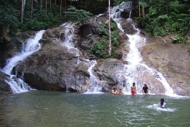 Batu Caves, Waterfalls, Hotspring, Batik & Pewter Tour With Lunch - Customer Review