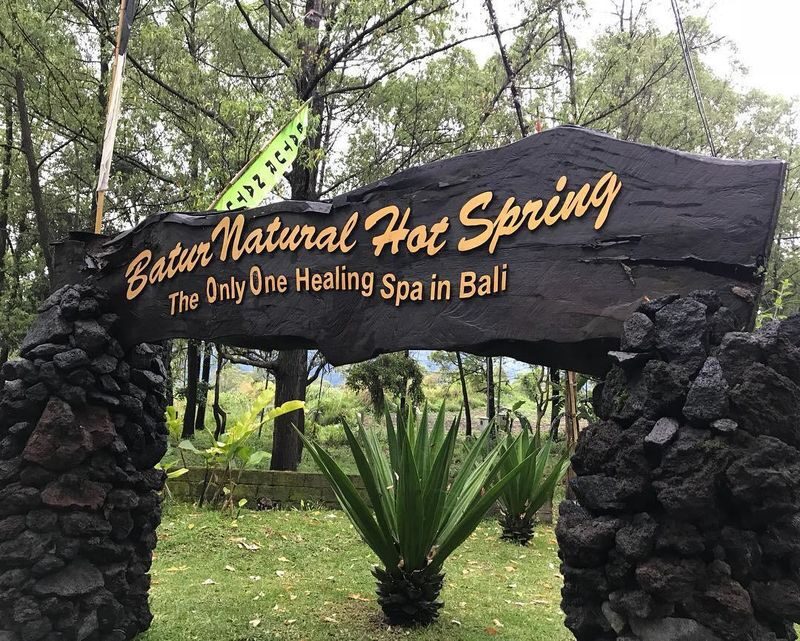 Batur Natural Hot Spring Ticket in Bali - The unvarnished word on flies and facilities