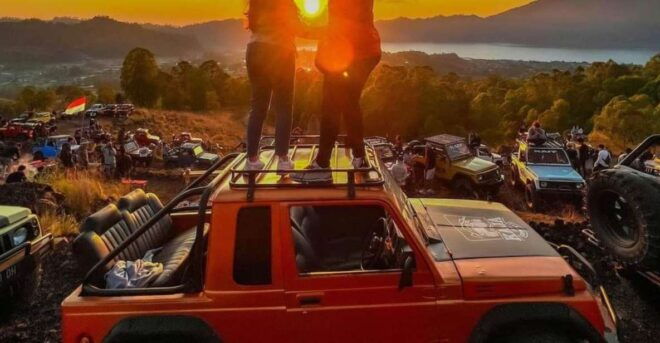 Batur : Sunrise Trekking, Jeep Trekking & Natural Hot Spring - Options for the Activity