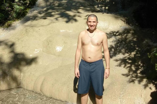 Bau Thong Waterfalls, Tea, and Wat Ban Den Private Tour - Tour Overview and Inclusions