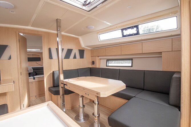 Bavaria C42- Sailing Yacht - Meeting Details