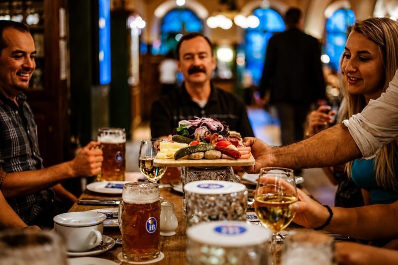 Bavarian Beer Experience in Munich - From market stories to famous beer halls