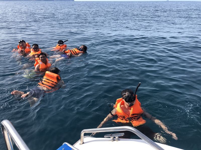 Bay Canh & Hon Cau Island Snorkeling Tour With Turtle Release - Should you book the Bay Canh and Hon Cau tour?