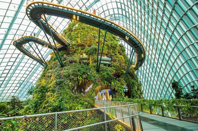 Bay Cloud Forest Gardens, Flower Dome, Jurassic World Experience - Exploring the Attractions in Detail
