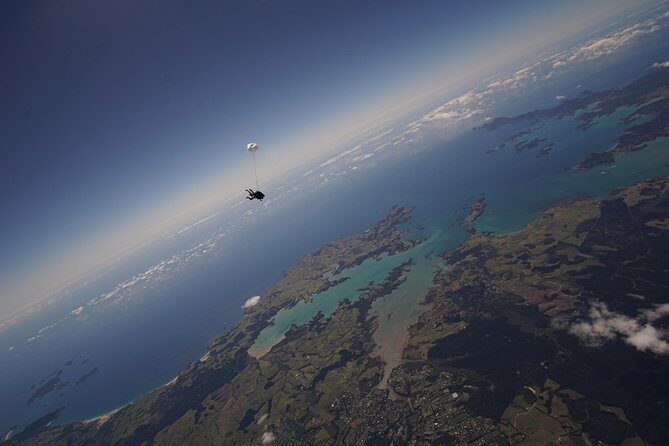 Bay of Islands: 18,000ft Skydive - Who Should Consider This Skydiving Adventure?