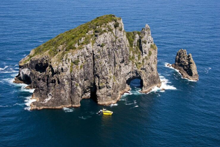 Bay of Islands: Bay Discovery Cruise With Island Stop-Over - Experience