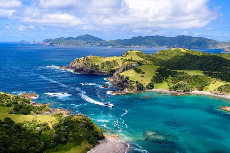 Bay of Islands Explorer Experience Small Group Tour - Should you book it?