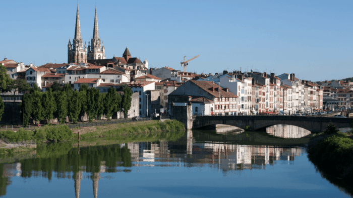 Bayonne Gourmet Food Walking Tour : Taste the Basque Country - Frequently Asked Questions