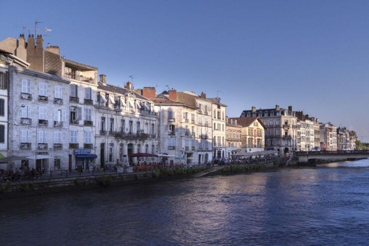 Bayonne: Private Guided Walking Tour - Activity Details