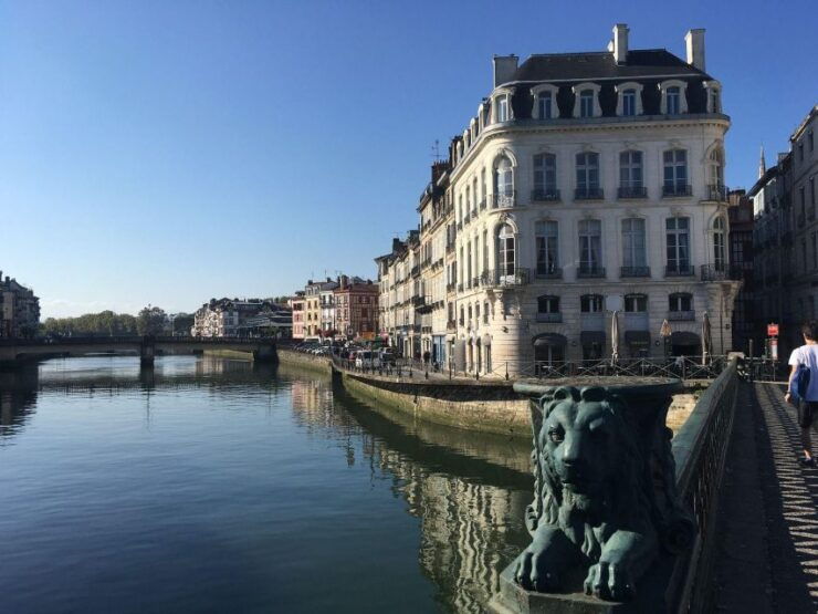 Bayonne: Private Guided Walking Tour - Experience Highlights