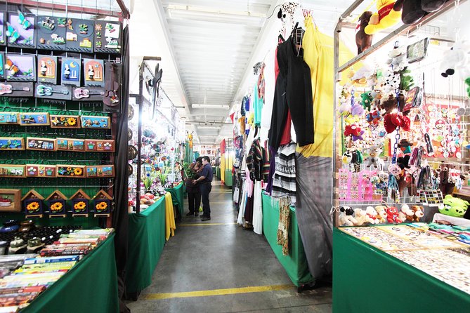 Bazaar Saturday - Convent of Carmen - San Angel - Shopping and Souvenirs
