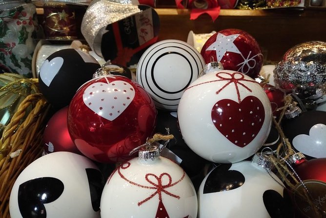 BCN: Christmas Walking Tour - Festive Highlights