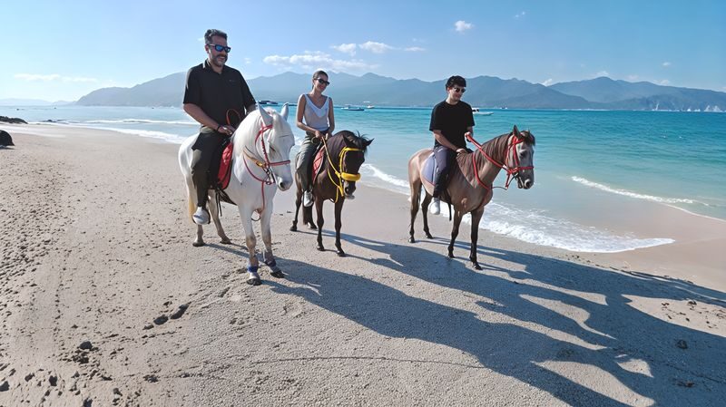 Beach Horseback Riding Experience in Gili Islands Lombok - Sunrise, daylight, or sunset on the beach