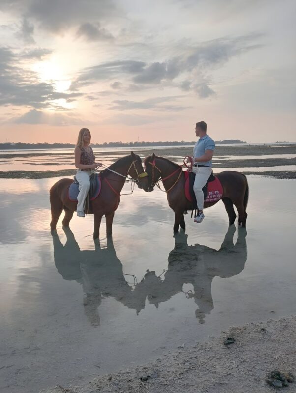 Beach Horseback Riding Experience in Gili Islands Lombok - What to bring and who should ride