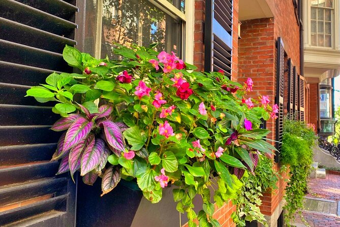 Beacon Hill History Scenic Photo Walking Tour (Small Group) - Tour Guides