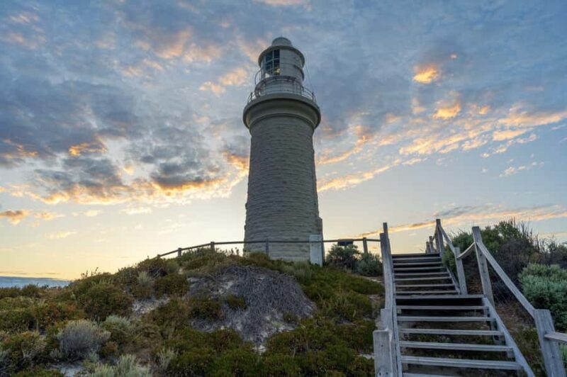 Beacons and Bays: The Lighthouse Rickshaw Tour & Audio Guide - Good To Know