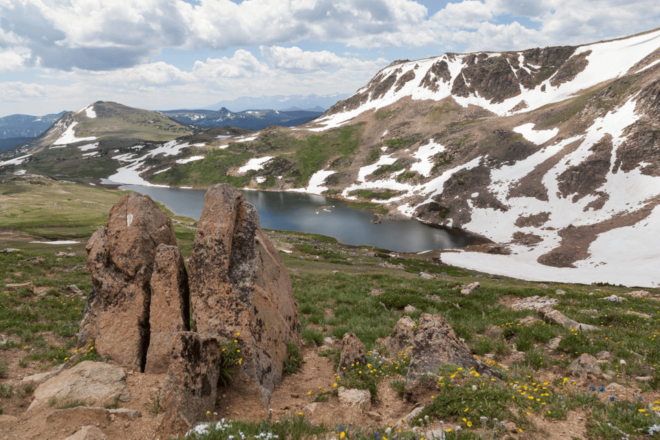 Beartooth Highway: Breathtaking Mountain Driving Tour - Bears Tooth View