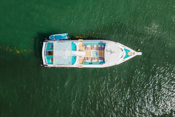 Beat Boat Public Event - Boat Party in Bali - What to Expect from the Beat Boat Sunset Party