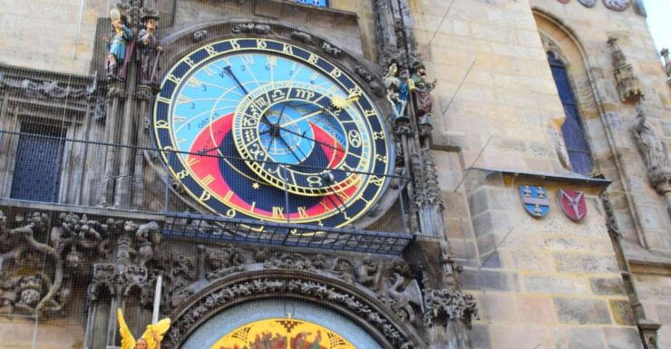 Beauties of the Old Town in English - Charles Bridge Exploration