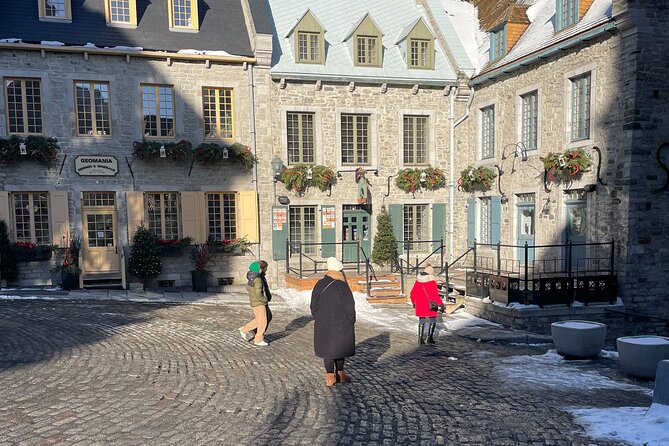 Beautiful Walking Tour of Old Québec - Discover the Charming Streets