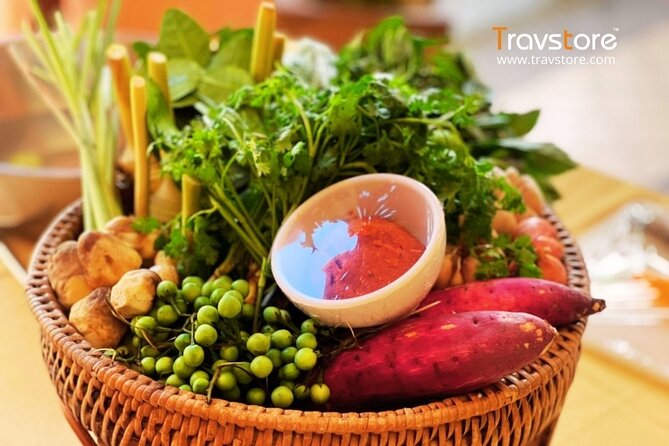 Become a Thai Chef - Learn to Cook Thai Cuisine - Tips for Presenting and Serving Thai Cuisine