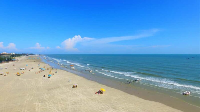 Beihai: Silver Beach, Mangrove Forest & Old Street Tour - Exploring Beihai: A balance of nature and culture