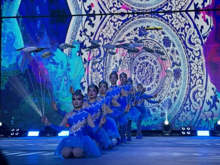 Beijing: Acrobatic Show Ticket With Transfer & Options - Location: Beijing, Northern China, China