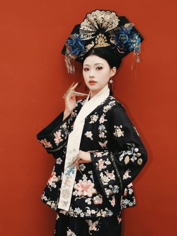 Beijing Ancient Costume Experience Photography [Free Choice of Clothing + Exquisite Makeup & Styling + Professional Photographer] - Who should book, and who should think twice