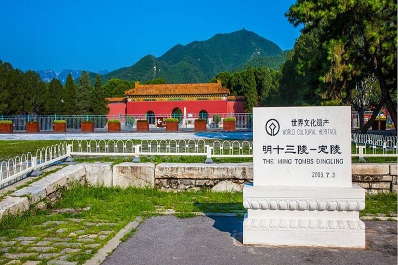 Beijing Badaling Great Wall + Ming Tombs Dingling Museum Pure Play 1-Day Tour - Three hours at Badaling means choosing your own climb