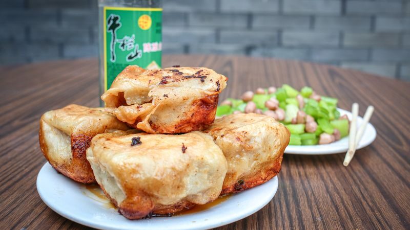 Beijing Drum Tower Half-Day Local Food Walking Tour - A food trail through Beijing’s hutongs