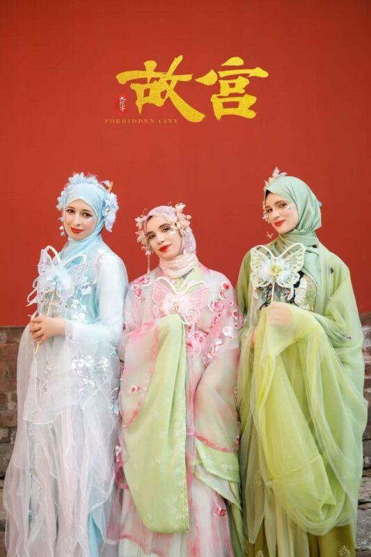 Beijing Hanfu, Ancient Costume Photography Experience (Costume Rental + Photographer Follow-up + Exquisite Makeup/Hairstyle) - What the Photographer Adds