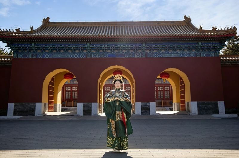 Beijing Hanfu / Song Dynasty style / Warring States robe / Qing Dynasty Han woman costume rental and photography experience (Chinese and English in-store staff service provided, barrier-free communication) - Choosing a dynasty, not just a dress