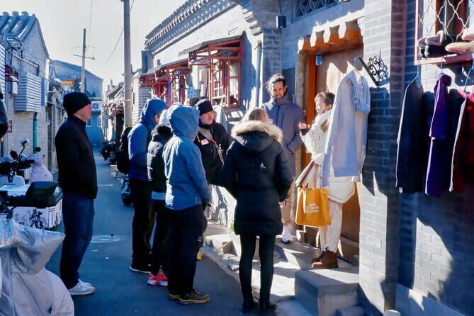 Beijing Historic City Guided Walking Tour + Calligraphy Creation - Yangmeizhu Byway