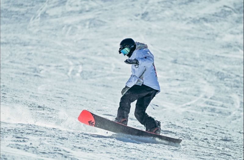 Beijing Huaibei International Ski Resort Experience - A ski day that begins with a Beijing subway stop