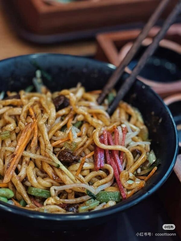 Beijing Lama Temple Visit, Hutong Local Food & Brewpub Tour - The Sum Up