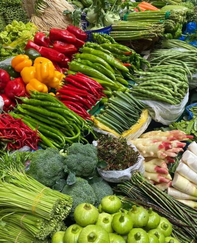 Beijing Market Tour with 10-course Family Feast - What Makes This Tour Special