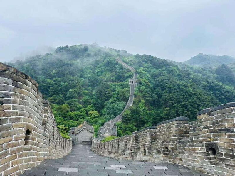 Beijing: Mutianyu Great Wall and Huaibei Ski Resort Day Tour - Exploring the Mutianyu Great Wall