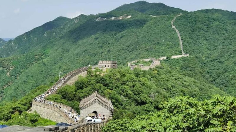 Beijing: Mutianyu Great Wall VIP Private Tour with Hot Pot - Exploring a Countryside Market