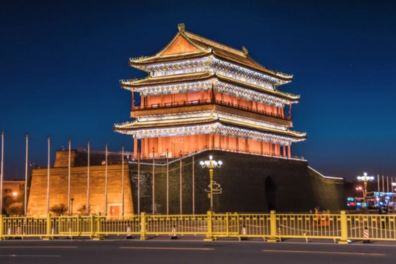 Beijing Night Citywalk: Tiananmen Square + Qianmen Street + Dashilar + Houhai + Nanluoguxiang + Gulou Night Tour (English-speaking guide can be upgraded to a private small group tour) - Qianmen’s mix of old storefronts and new shops