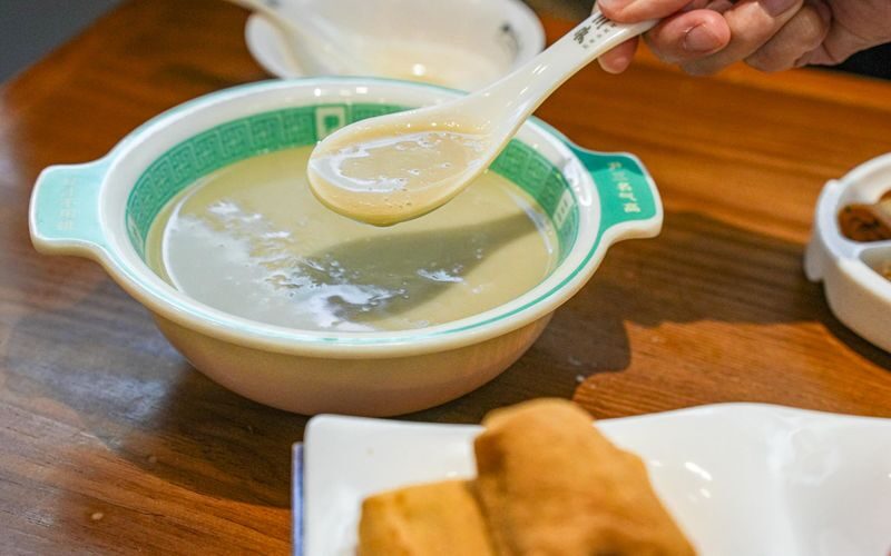 Beijing Old Hutong Half-Day Gourmet Walking Tour - Who will get the most from this food walk?