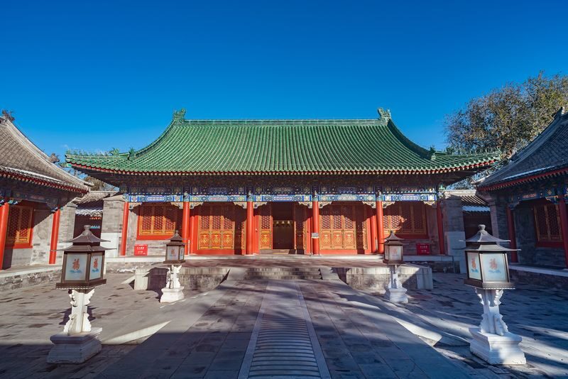 Beijing Prince Gongs Mansion Half-Day Architectural Tour - Shichahai from the outside