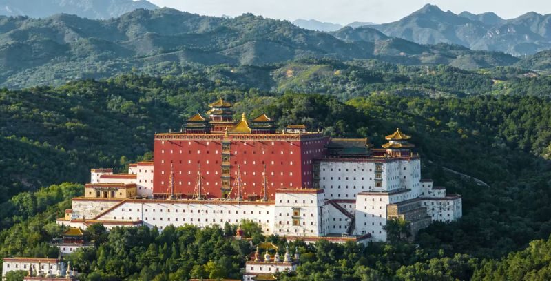 Beijing Private Transfer: Multiple Packages(Wall/Tianjin/Chengde) - The driver’s role: translation, tickets, and local suggestions