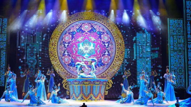 Beijing: Red Theatre Acrobatics Show Ticket-Local Must-See - Who Will Enjoy This Experience?