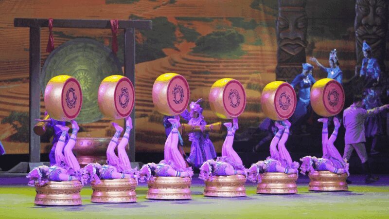 Beijing: Red Theatre Acrobatics show viewing Chinese culture - The Review Highlights from Visitors