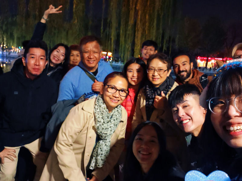 Beijing South Luogu Alley & Houhai Night Guided Tour - Why see South Luogu Alley and Houhai at night
