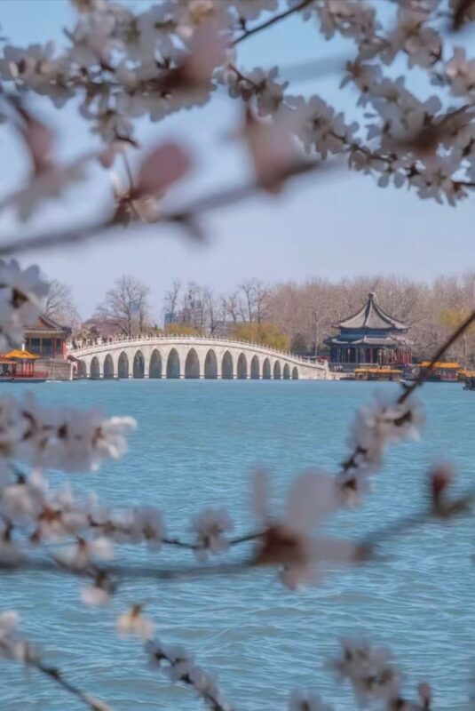 Beijing Summer Palace (Yiheyuan) Ticket + Electronic Audio Guide (multi-language options available) - Hills, entrances and the limits of a half-day