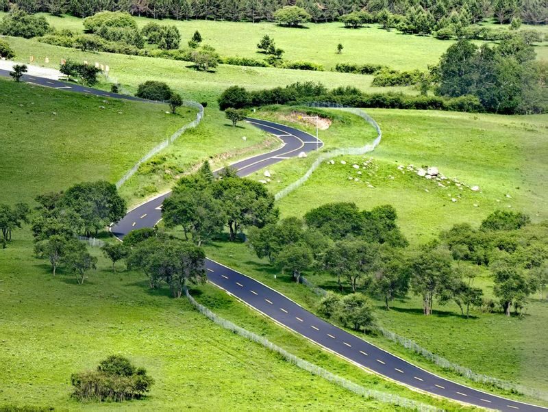 Beijing Ulan Butong Grassland 3-Day Cultural Tour - Duolun Lake and the return to Beijing